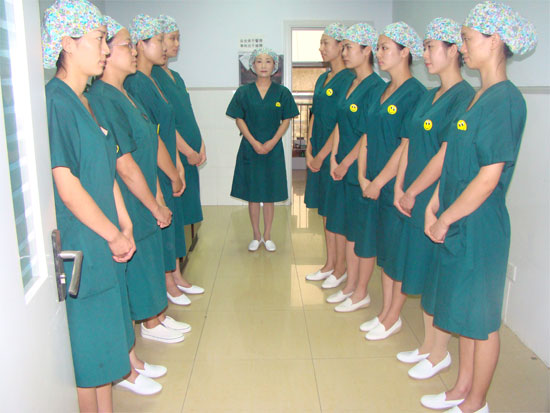 “四个强化”规范手术室护理管理